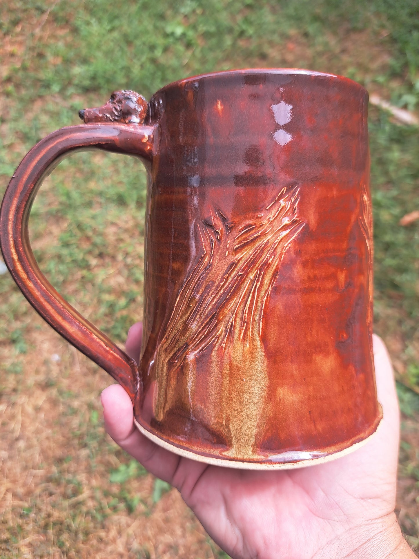 Stein, 55, Golden Lustre, Carved Wolves and sculpted hound