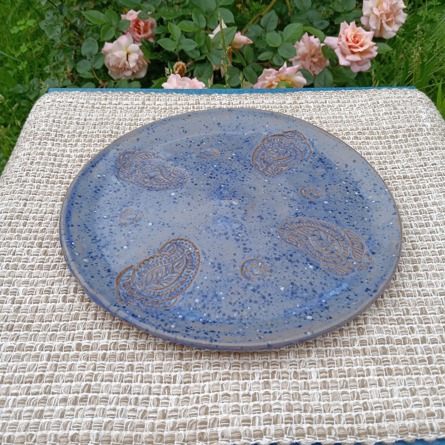 Blue speckled fern plate