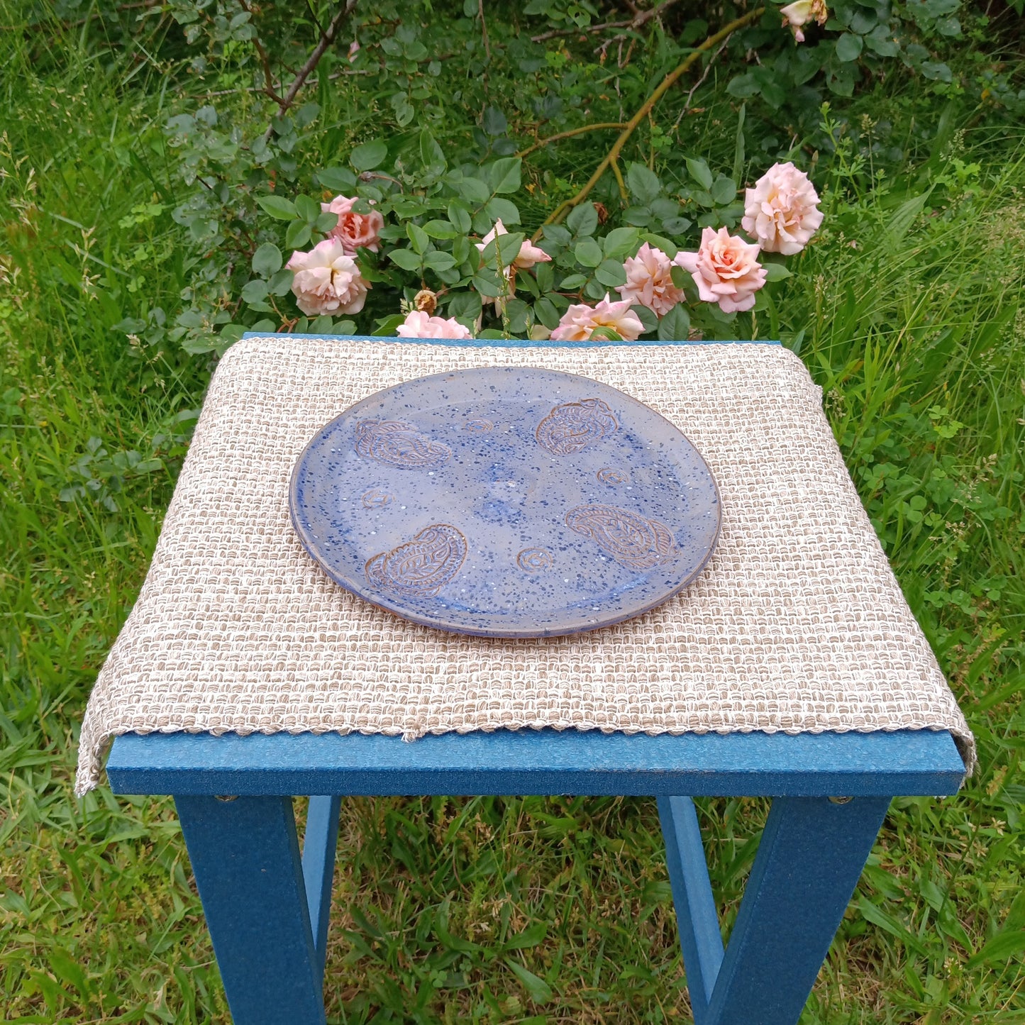 Blue speckled fern plate