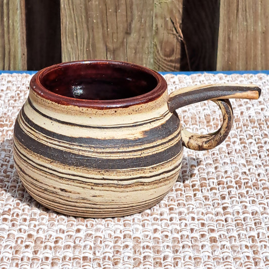 Mug, Gotland, Agateware, Firebrick liner