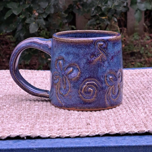Mug, carved, reduct-fired, multiblue, clover/spirals/trisks